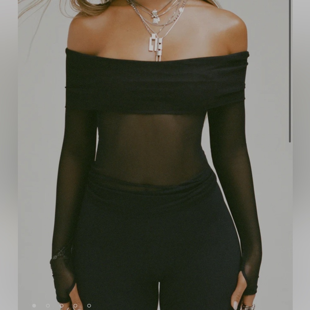 Joah brown OFF THE SHOULDER MESH LONG SLEEVE